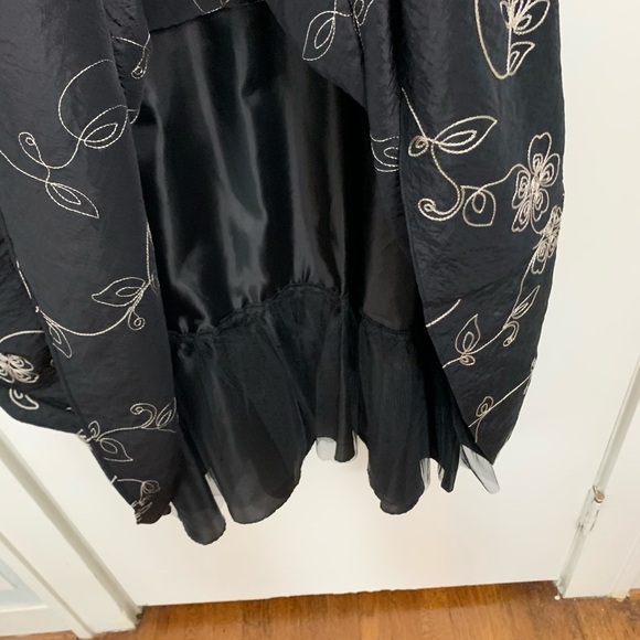 EUC Dress Barn Collection Black Cocktail Dress withh Embroidery Detail - Picture 5 of 7